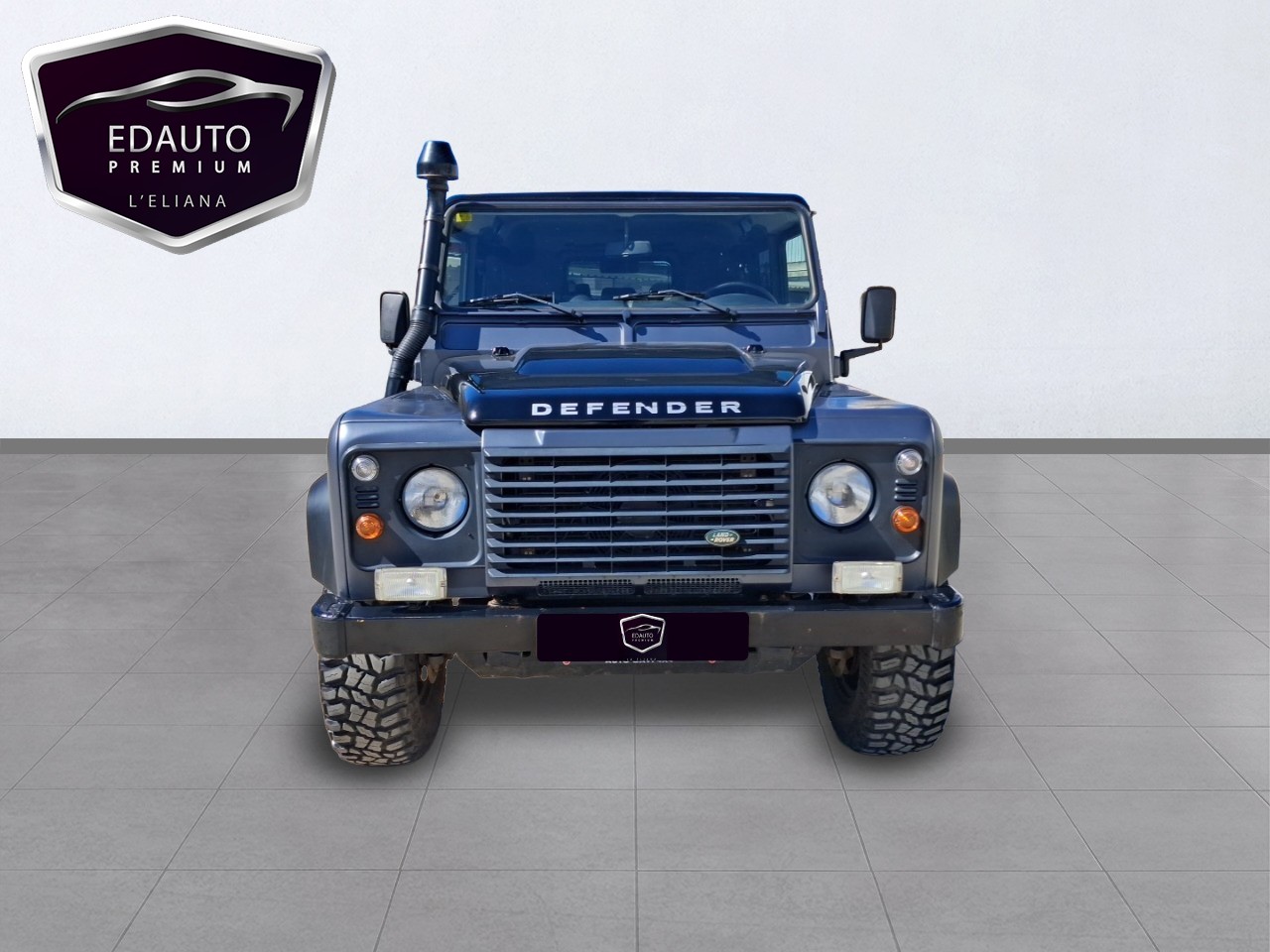 LAND ROVER DEFENDER