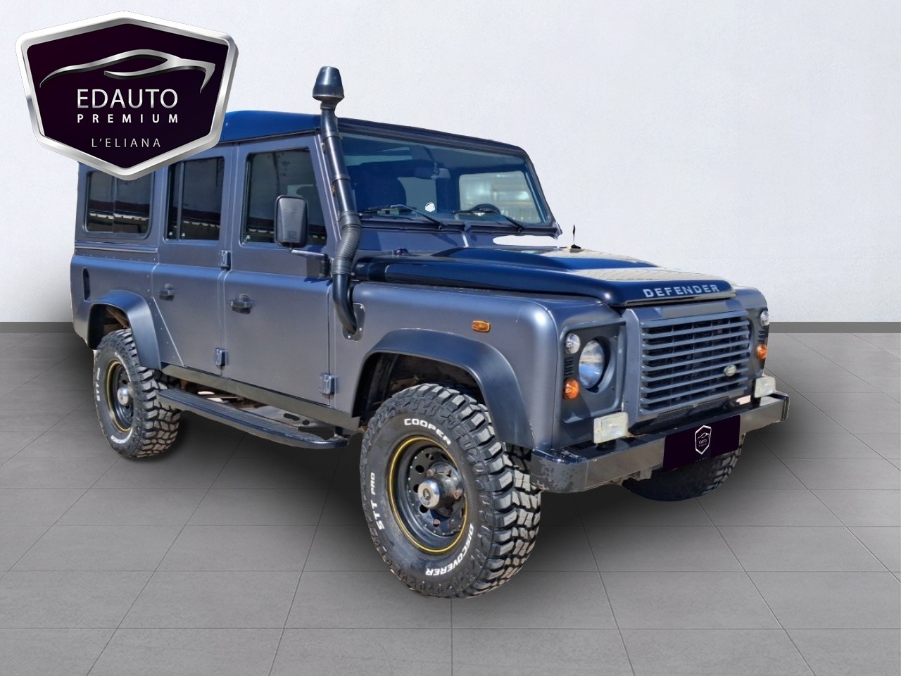LAND ROVER DEFENDER