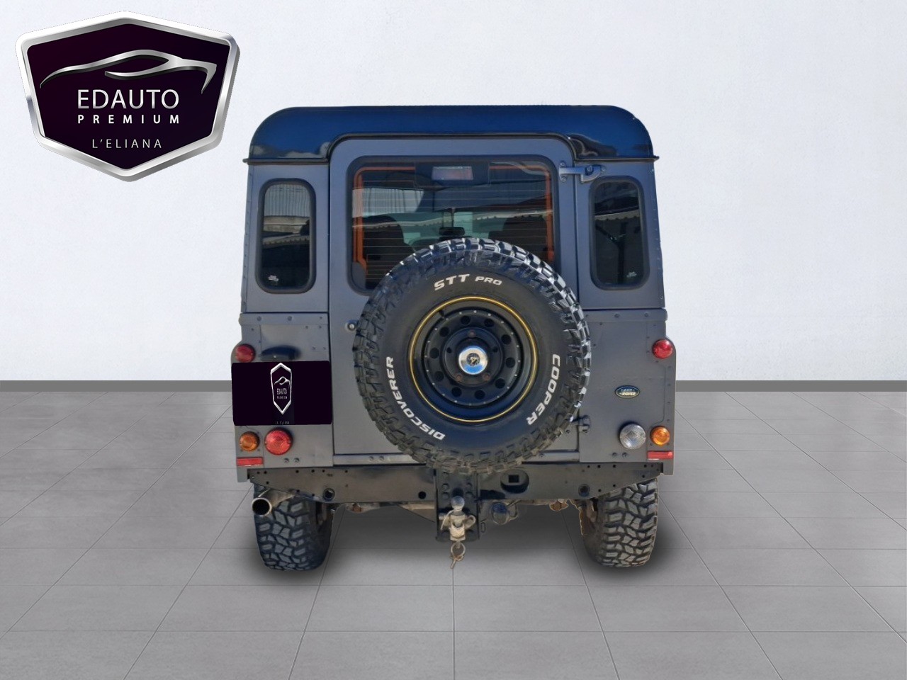 LAND ROVER DEFENDER