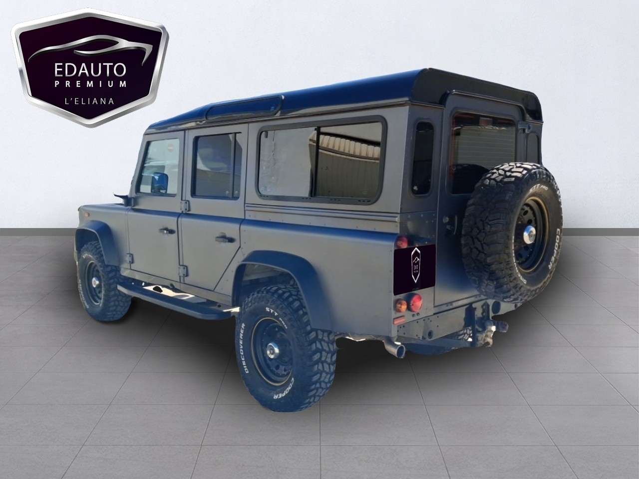 LAND ROVER DEFENDER